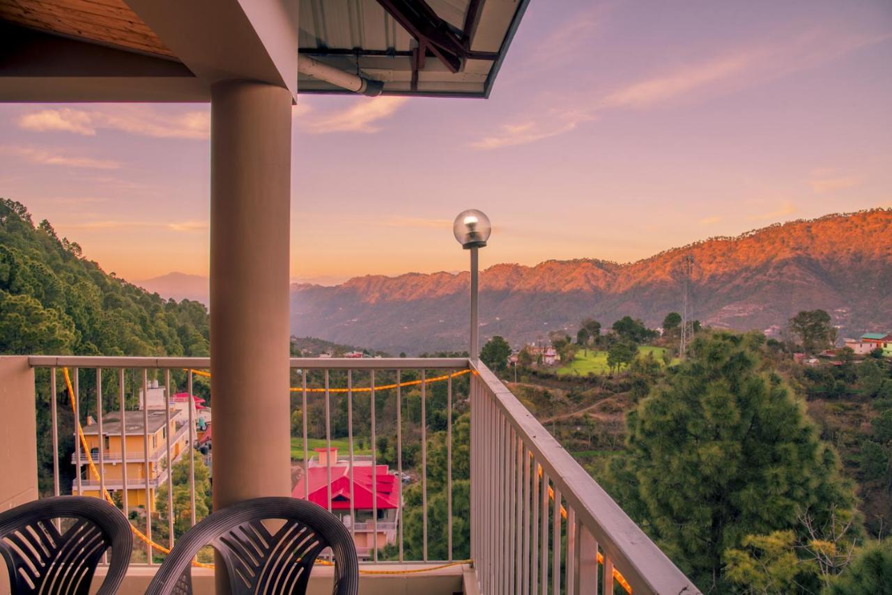 Terrace Retreat Bed and Breakfast Kasauli Exteriör bild