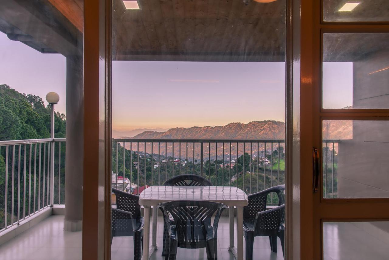 Terrace Retreat Bed and Breakfast Kasauli Exteriör bild